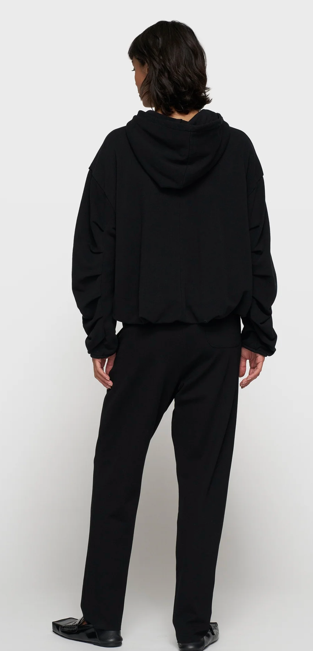 Pleated Balloon Hoodie black  - 10DAYS