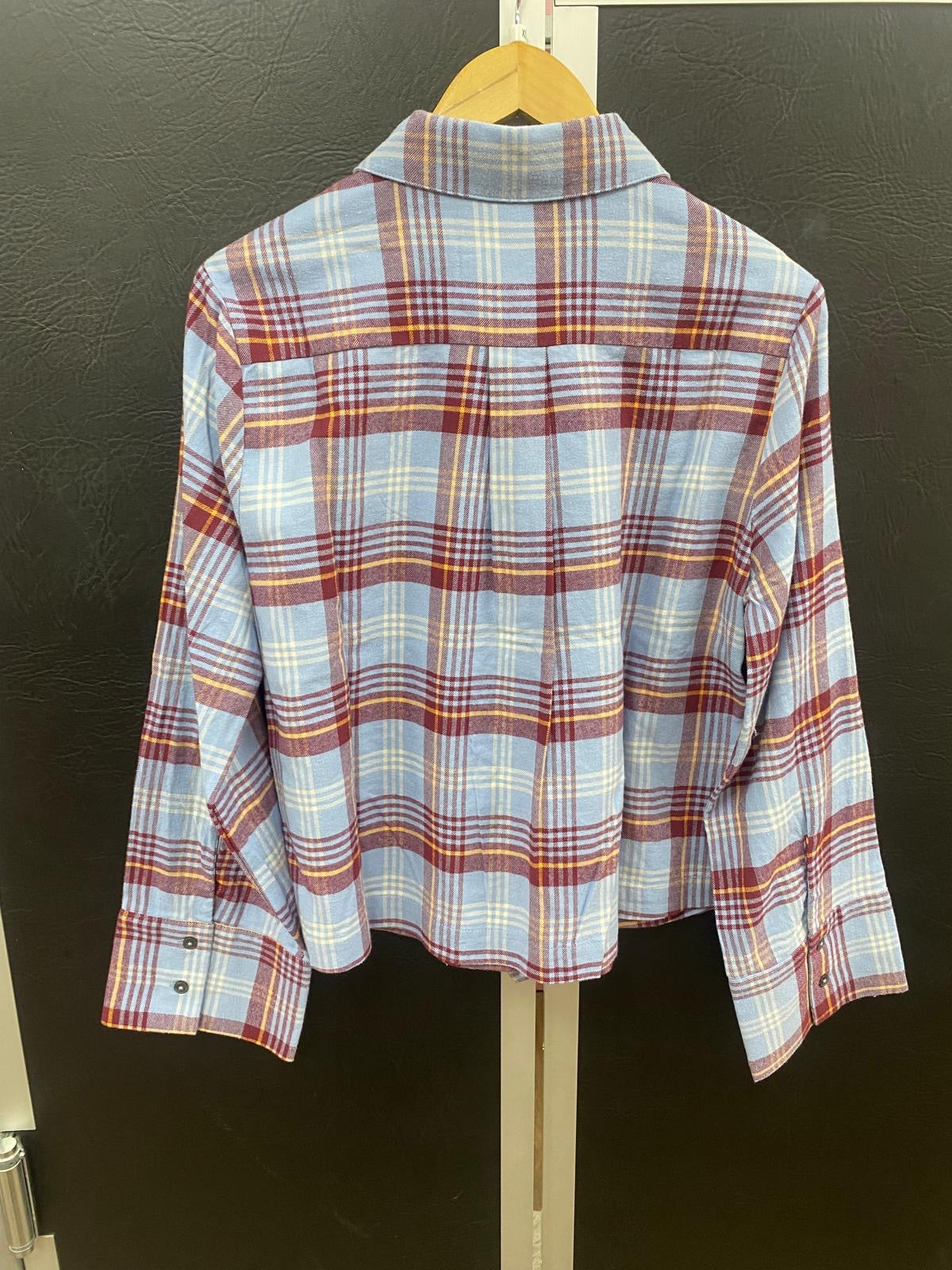 Karobluse Volants  -  The Shirt Project