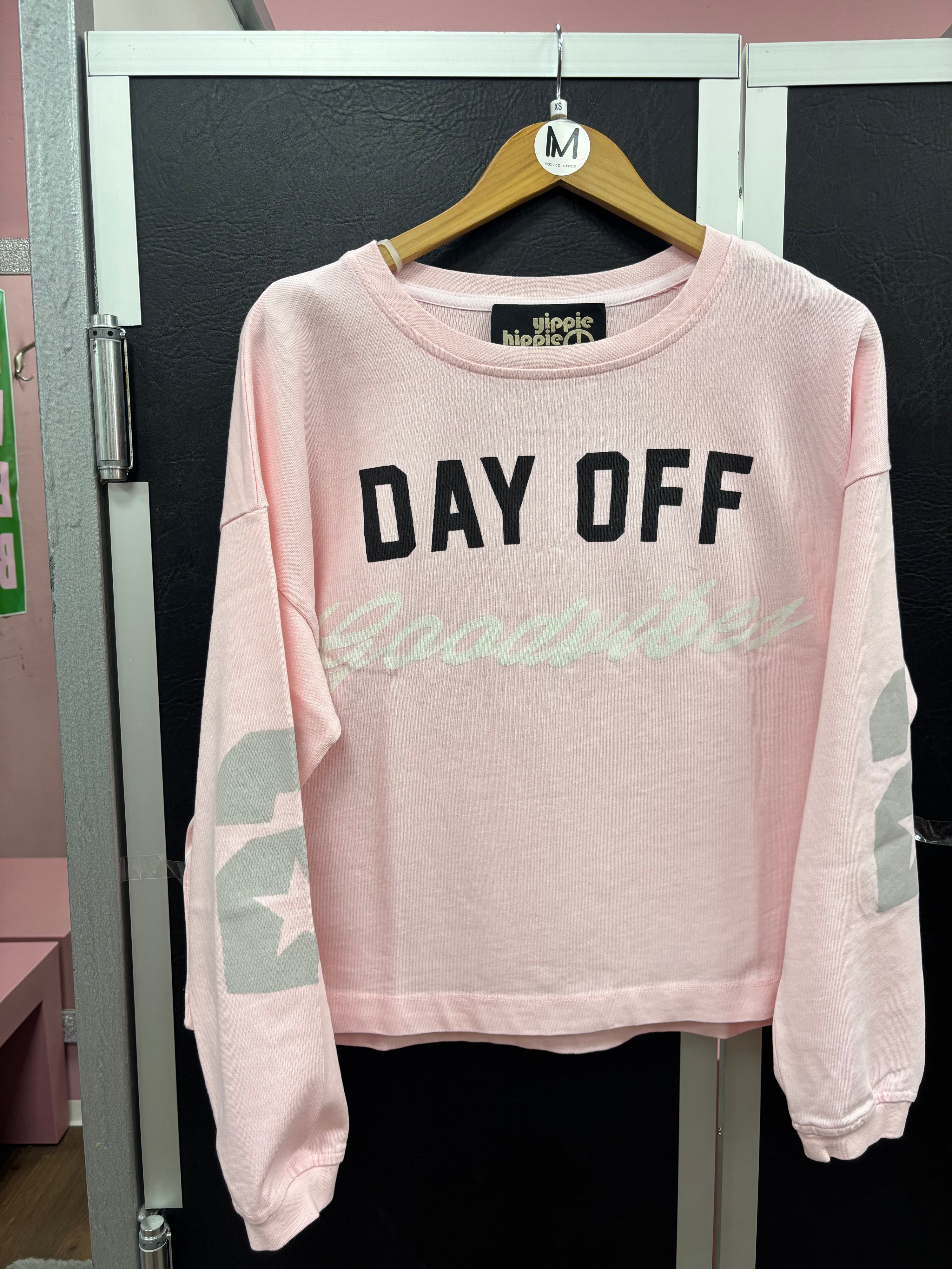 LONGSLEEVE  DAY OFF  - YIPPIE HIPPIE