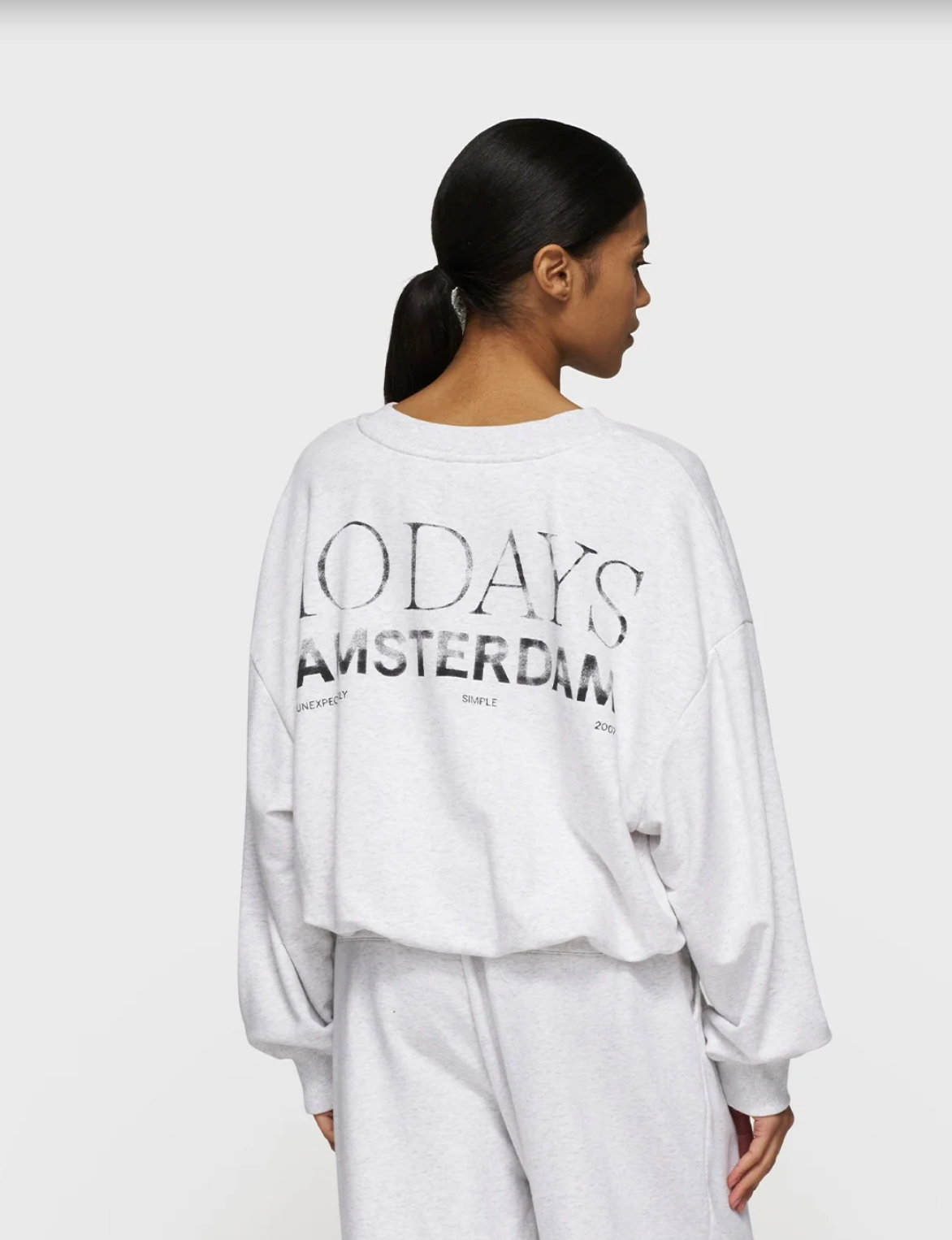 pleated sweater back stamp white grey  - 10DAYS