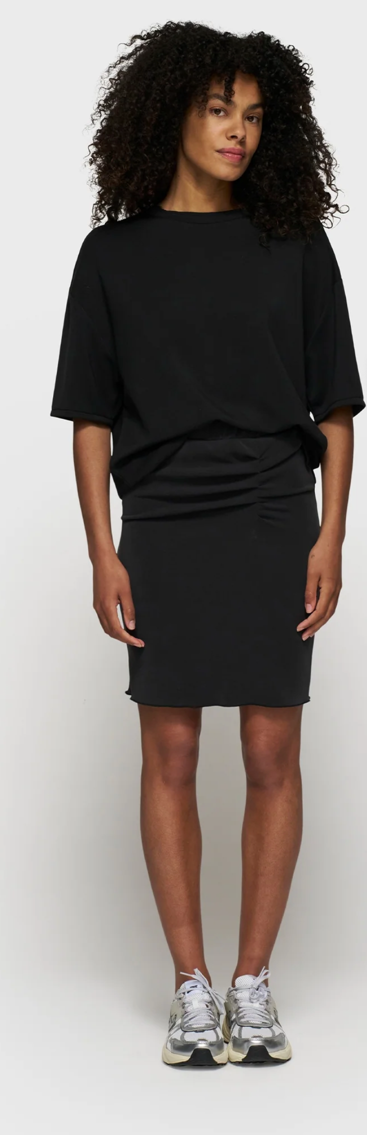 soft scuba gathering skirt. black  - 10DAYS