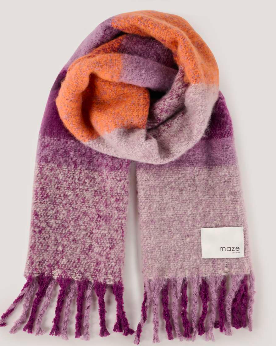 SCARF plum bunt  - maze