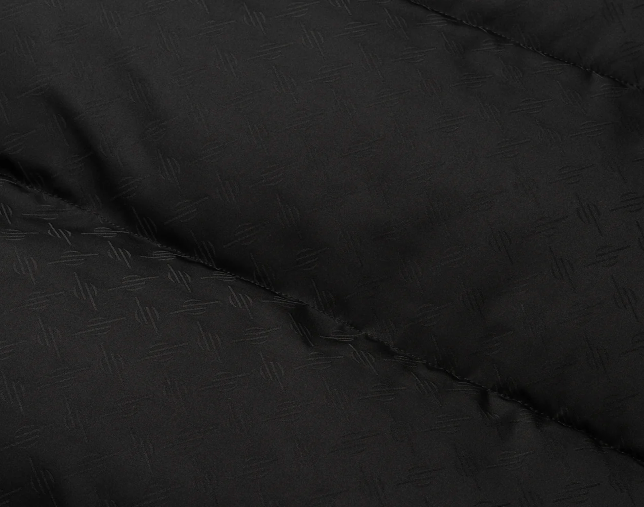 Monogram Short Puffer Black - Daily Paper