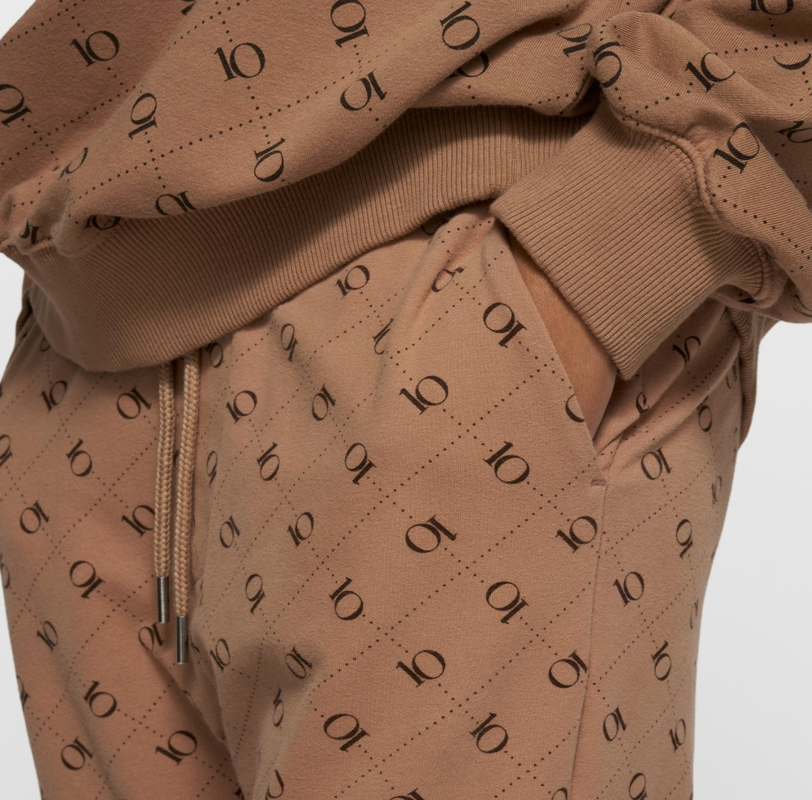 Straight Jogger monogram  - 10DAYS