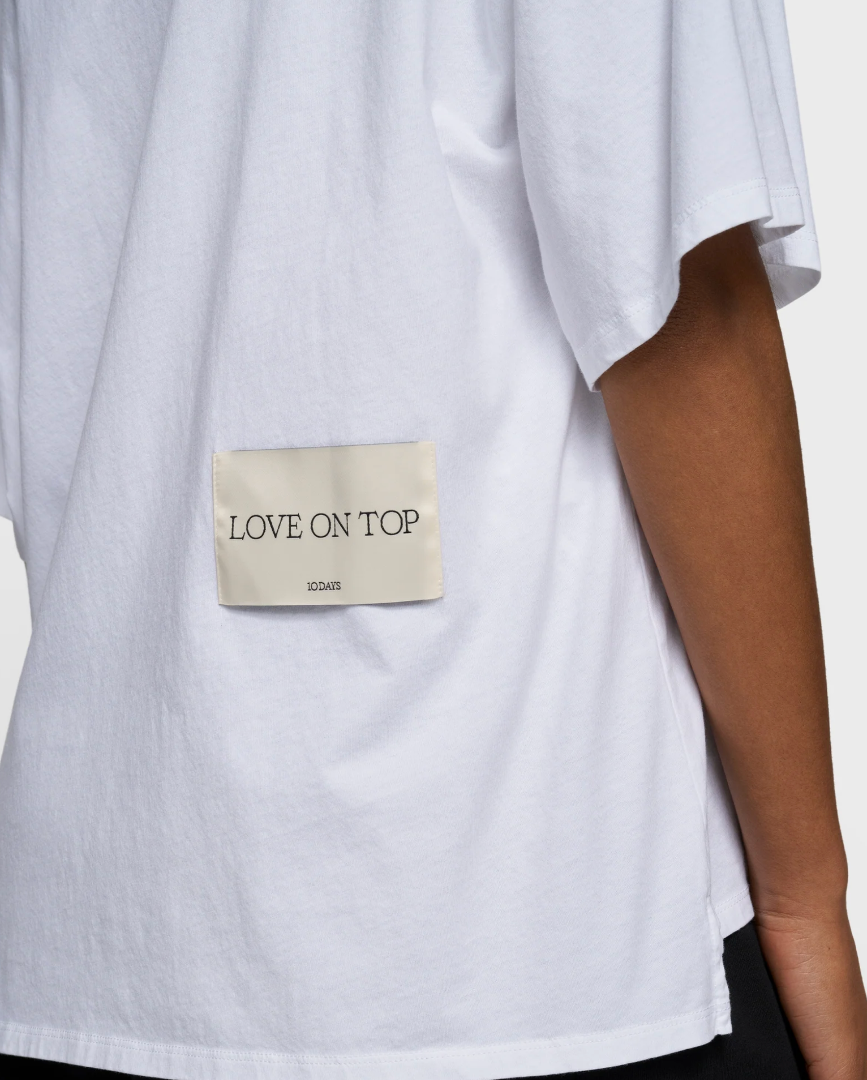 love tee  - 10DAYS