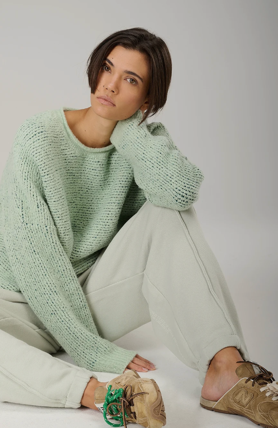 Sweater Distressed Tricot  sage green  - Liv Bergen